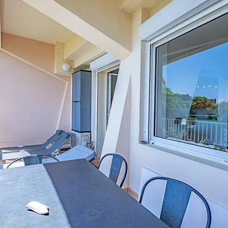 T3 Climatise A 50m De La Avec Loggia Et Parking - Fr-1-610-69 *