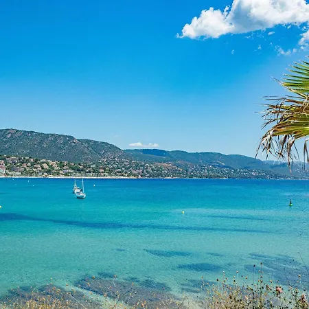 T3 Climatise A 50m De La Avec Loggia Et Parking - Fr-1-610-69 Apartment Le Lavandou